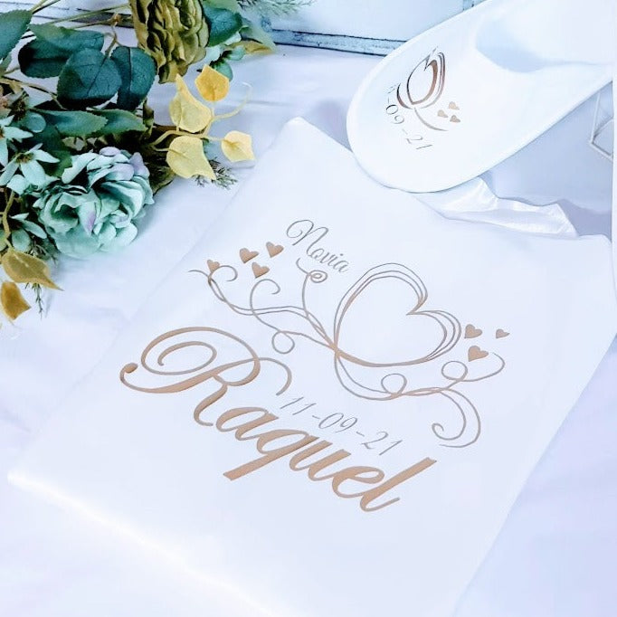 Bata de satén de novia blanca personalizada modelo PREMIUM