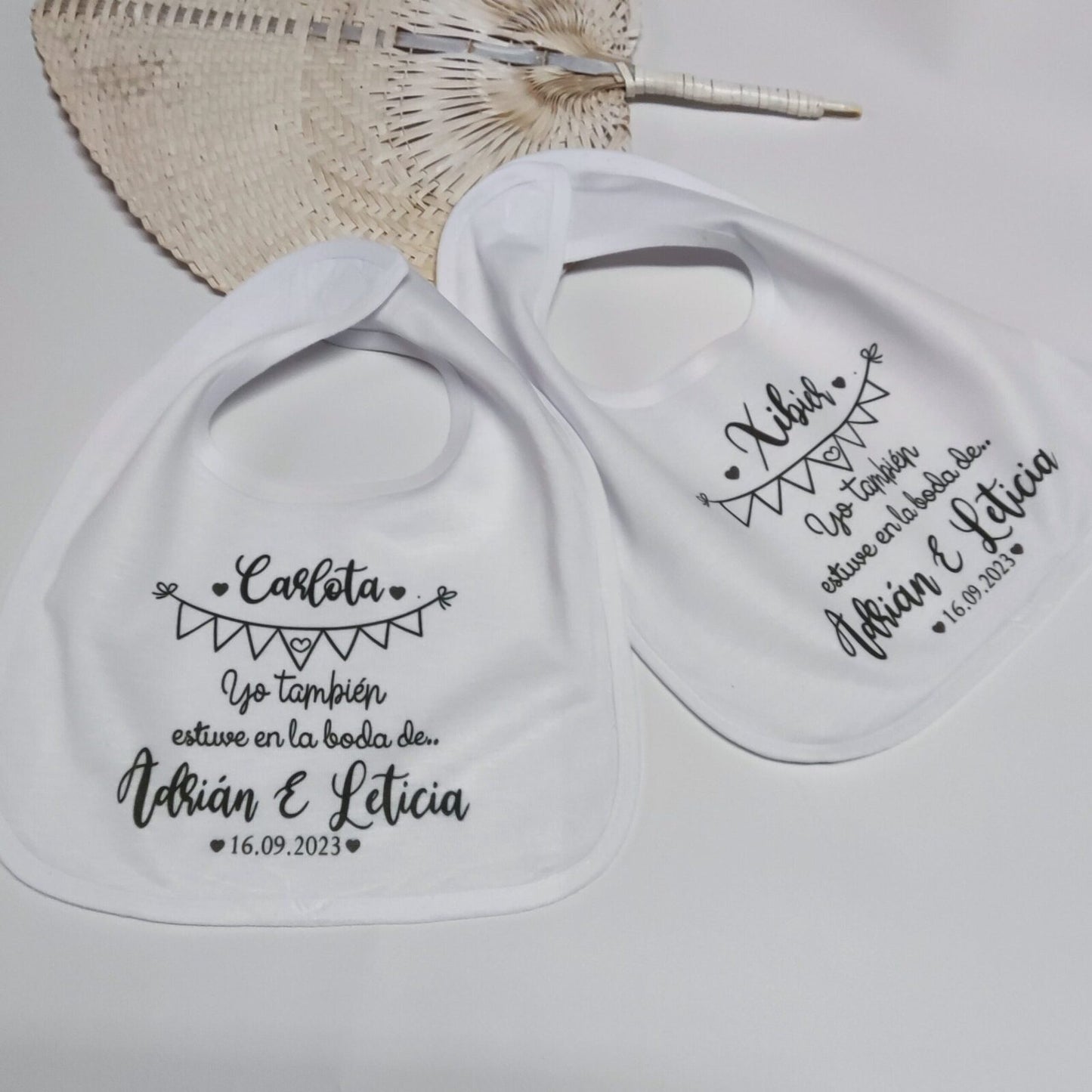 babero personalizado – regalo original para bebés Entrededos