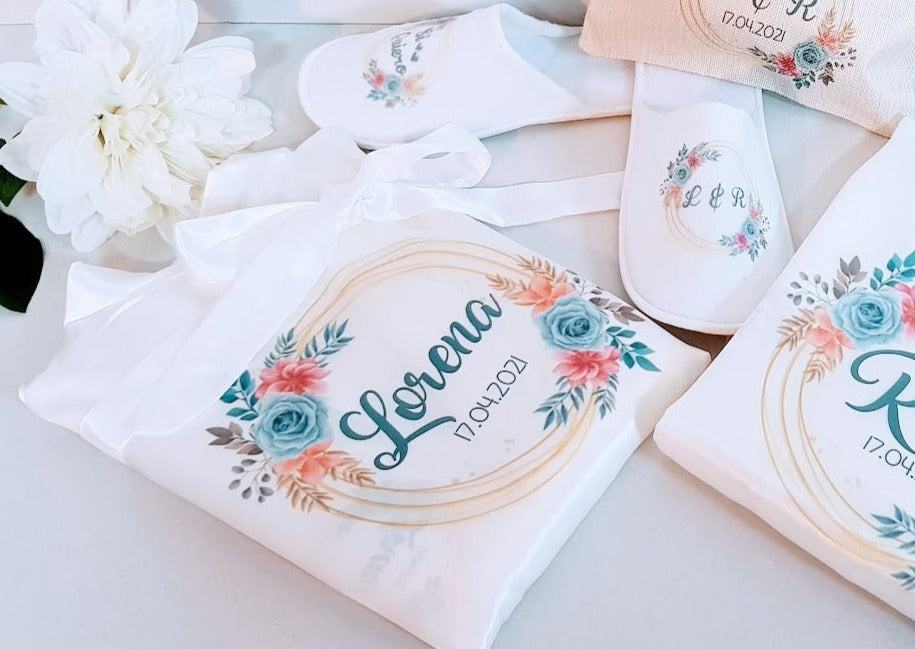 Bata de satén de novia blanca personalizada modelo PREMIUM