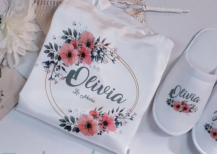 Bata de satén de novia blanca personalizada modelo PREMIUM