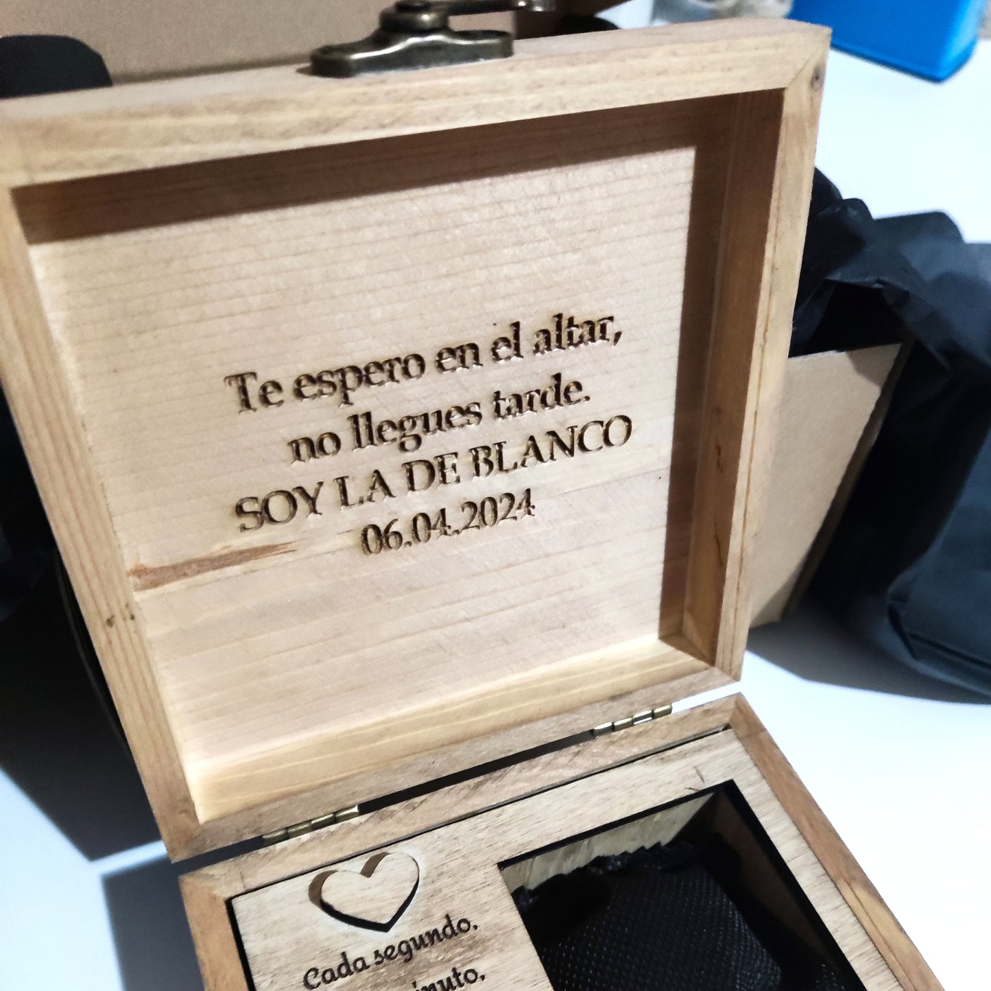 Caja personalizada para reloj del novio