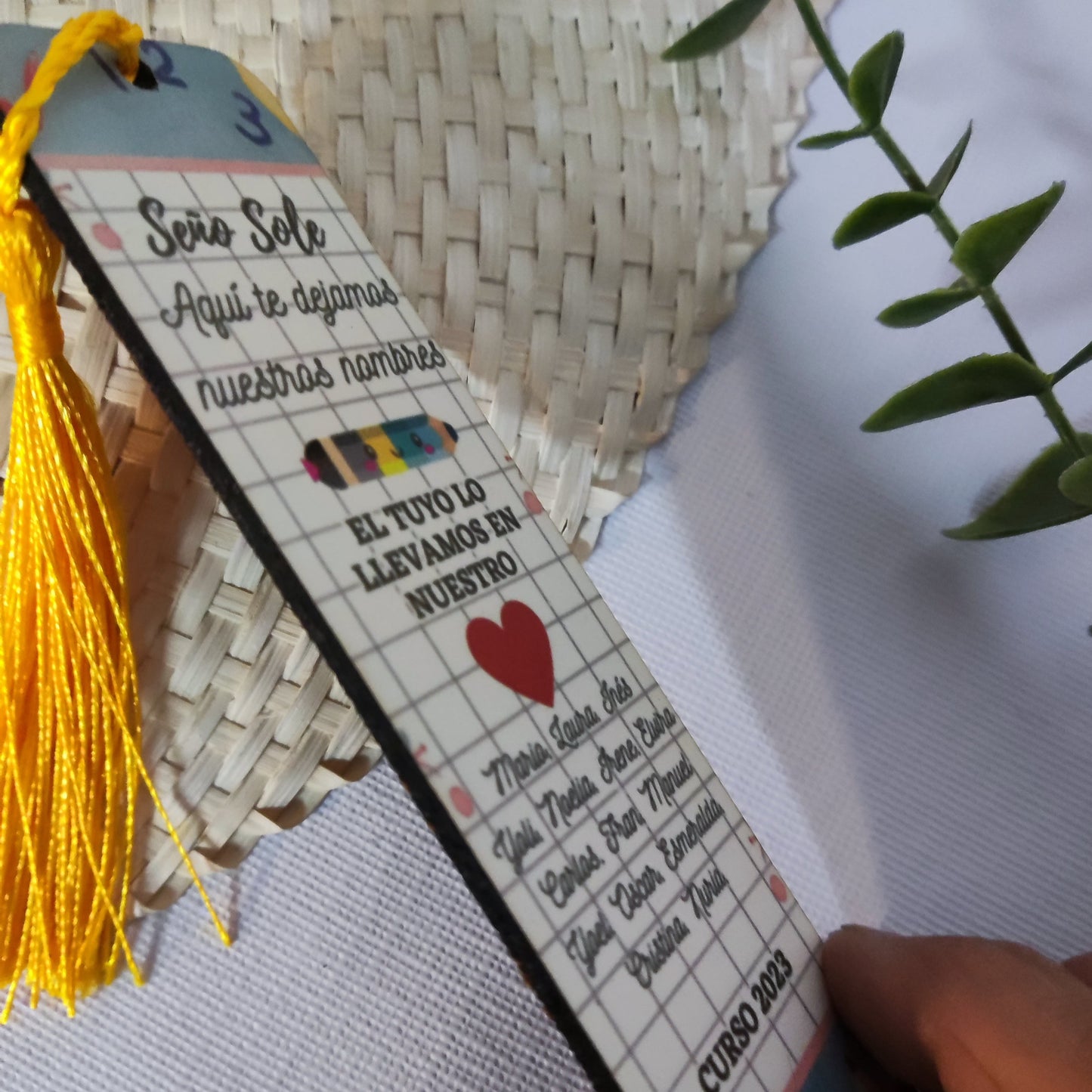 Marcapáginas para profesores con el nombre de todos los alumnos