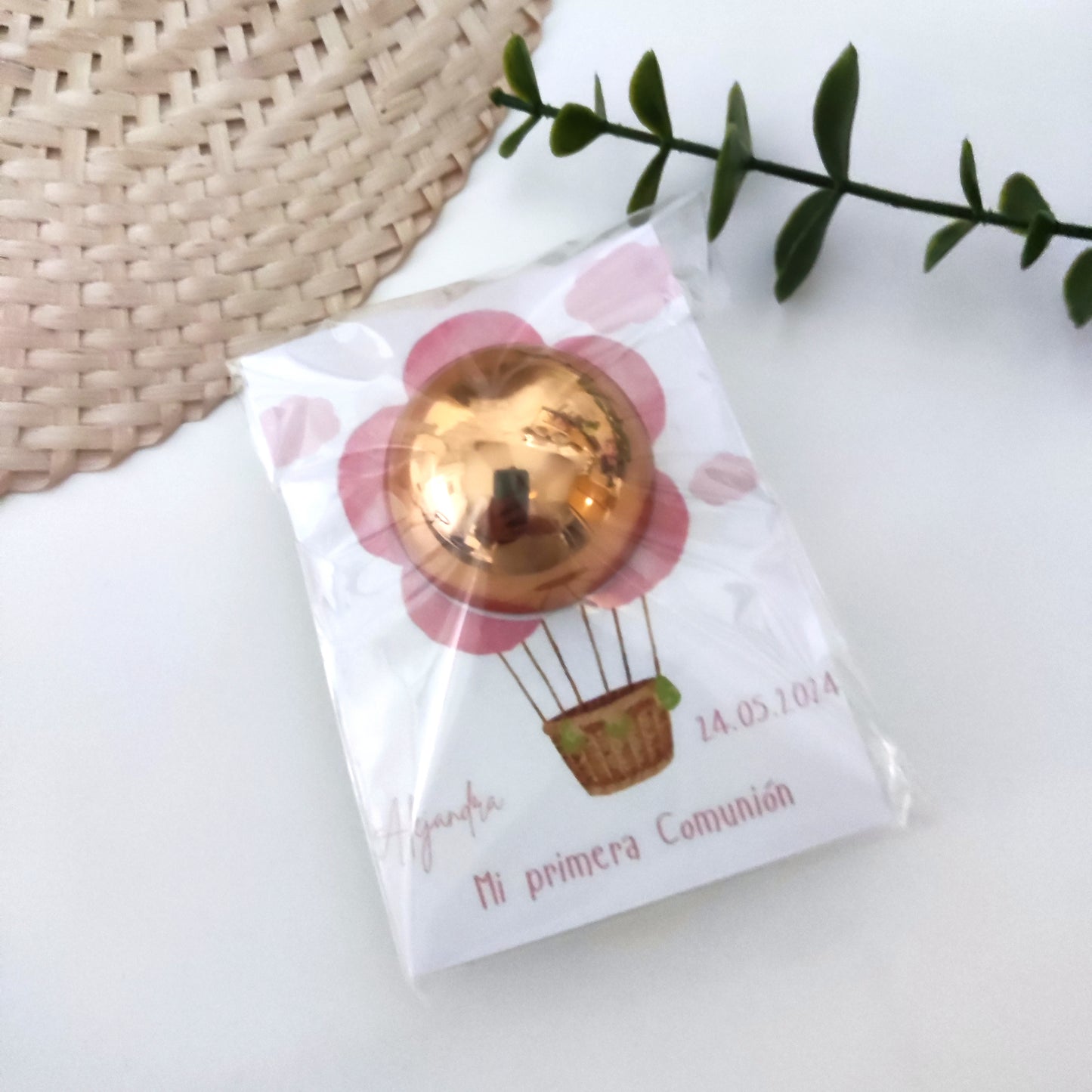 Bálsamo labial en forma de bola con tarjeta