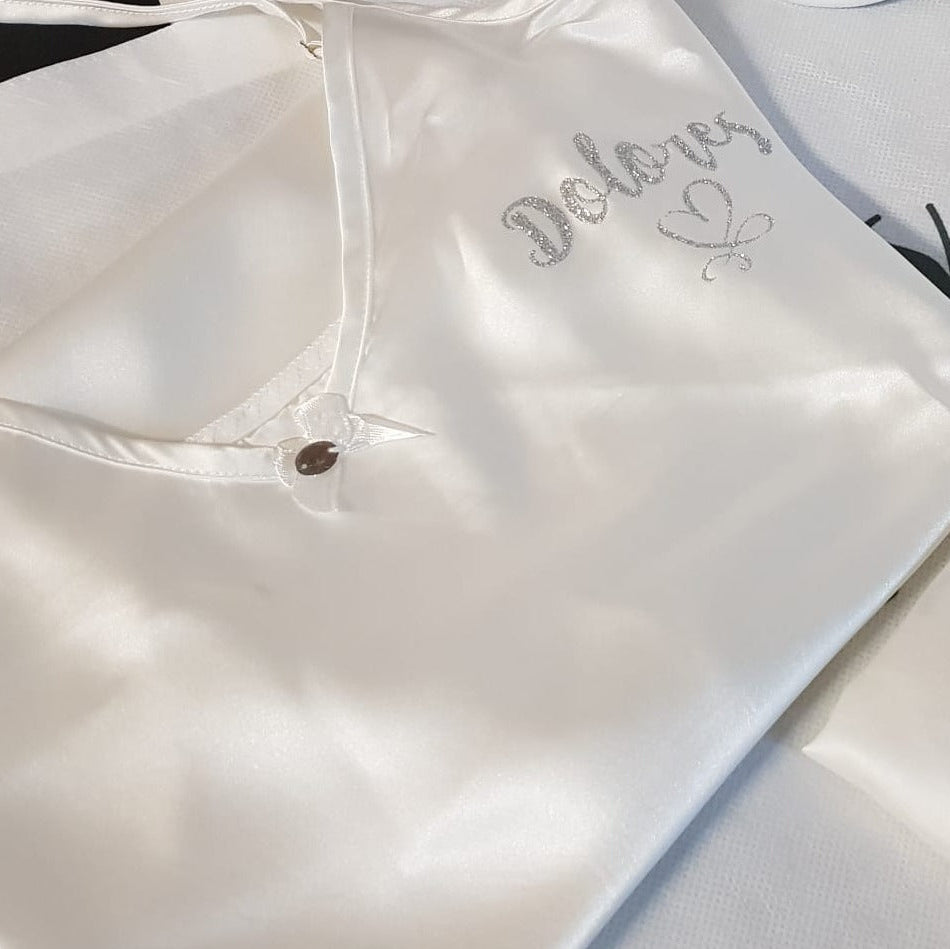 bata personalizada para novias – regalo original Entrededos