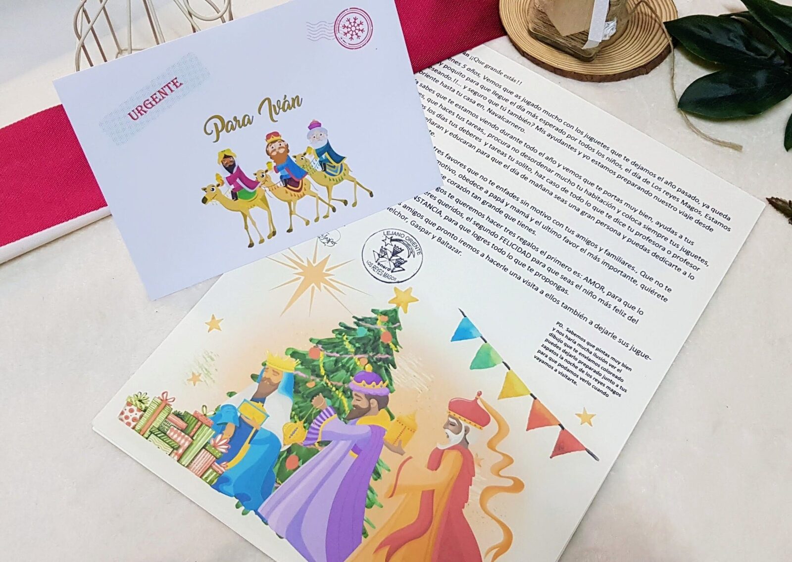 Estas cartas de Navidad personalizadas son un detalle único y especial para sorprender a tus seres queridos. Personalízalas con nombre, mensaje o diseño exclusivo y convierte cada carta en un recuerdo navideño inolvidable.