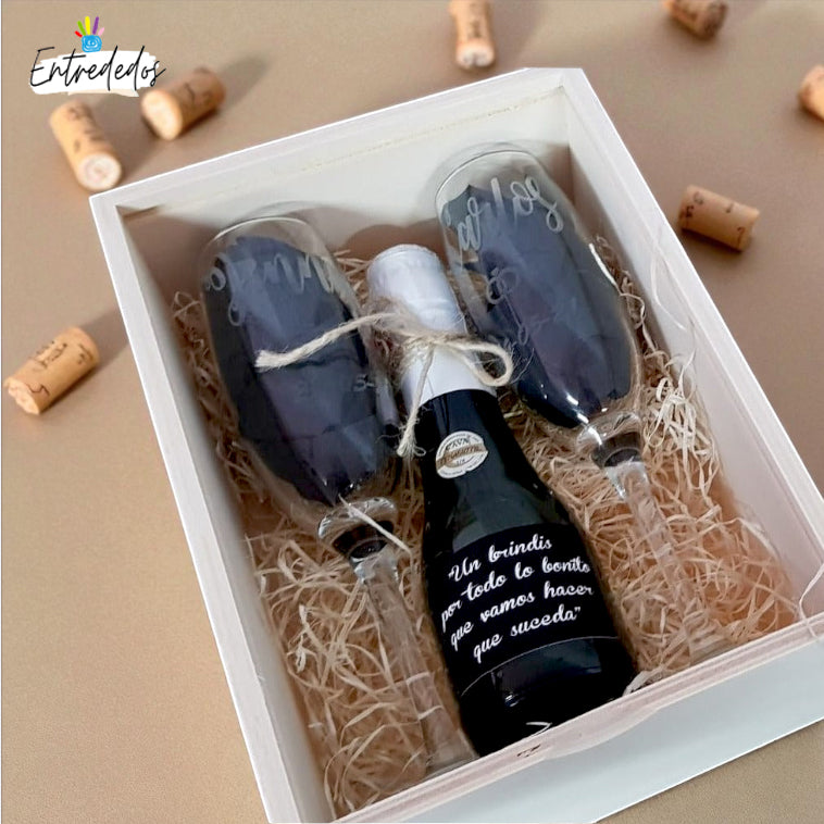copa-grabada-laser-iniciales-boda