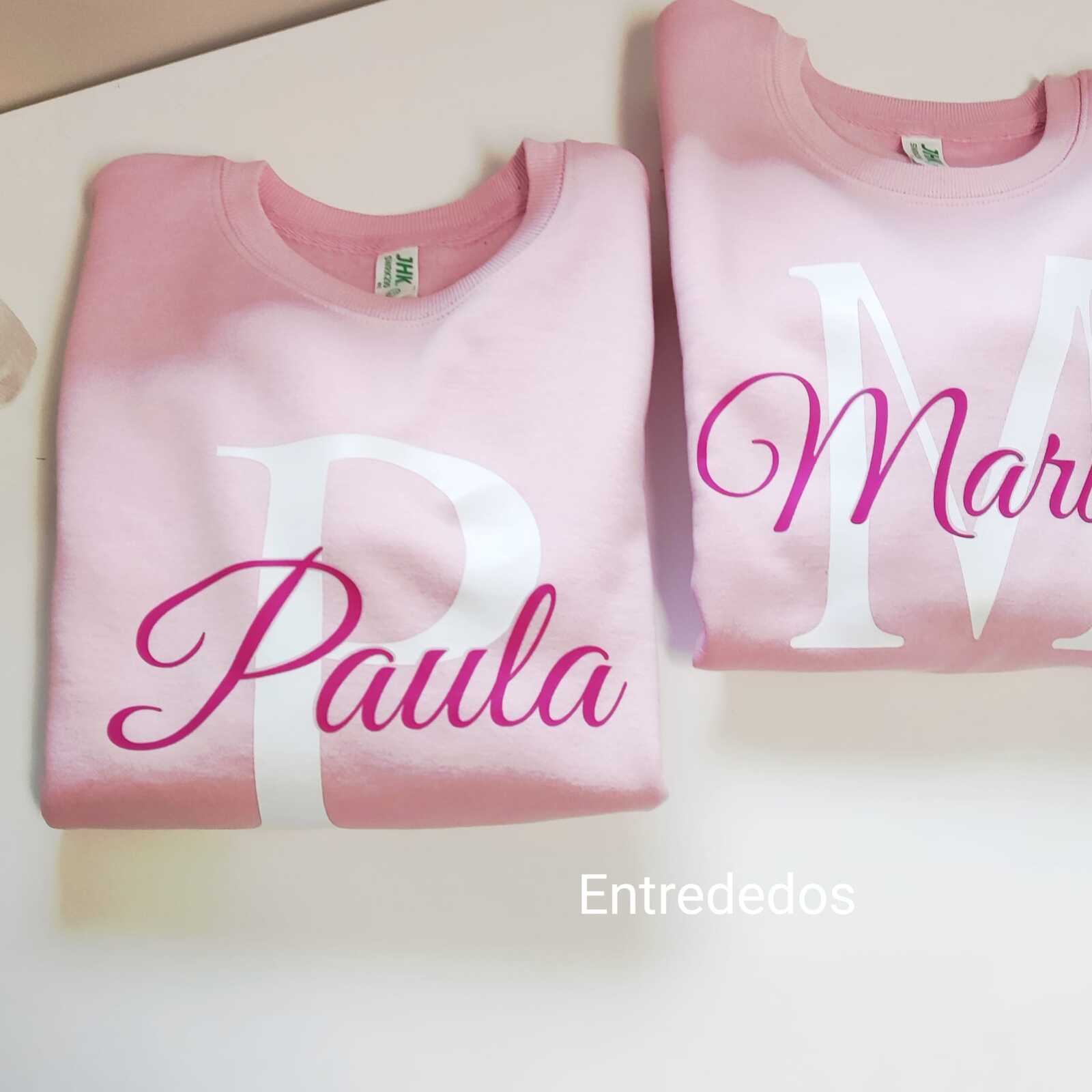 "Sudadera cómoda y personalizada con nombre, diseño único"