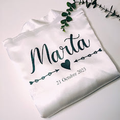 bata personalizada para novias – regalo original Entrededos