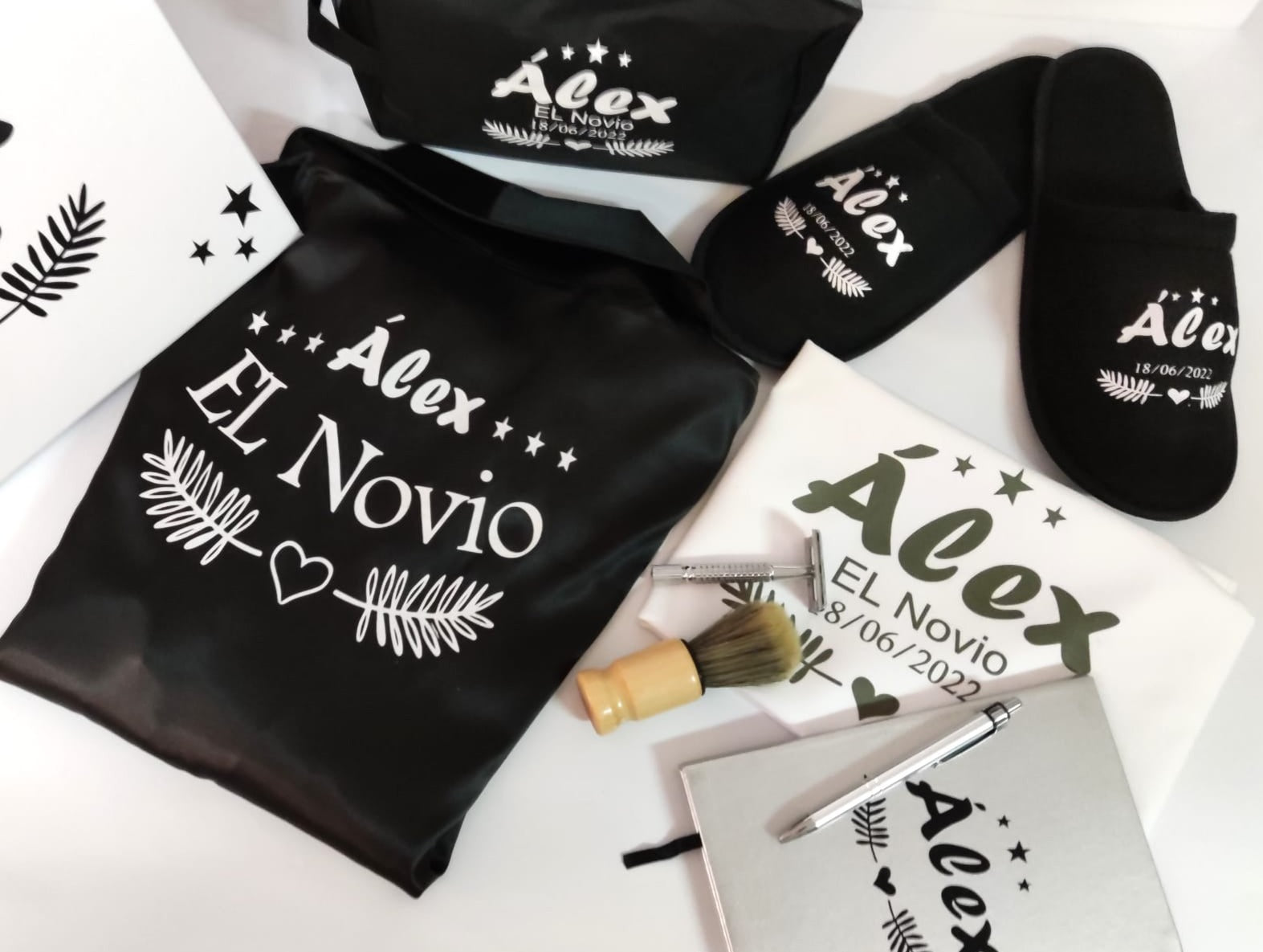 bata personalizada para novios – regalo original Entrededos
