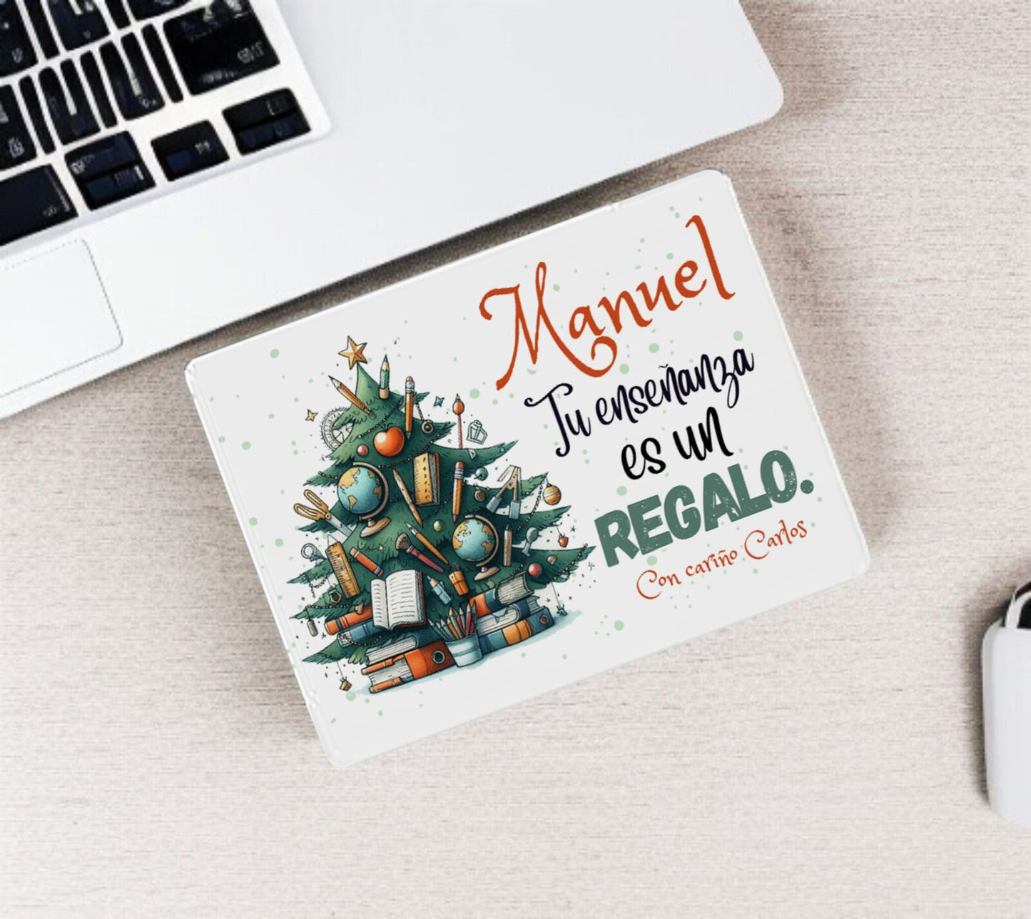 Set Regalo para Profesor Personalizado – Taza y Alfombrilla con Diseño de Árbol Escolar