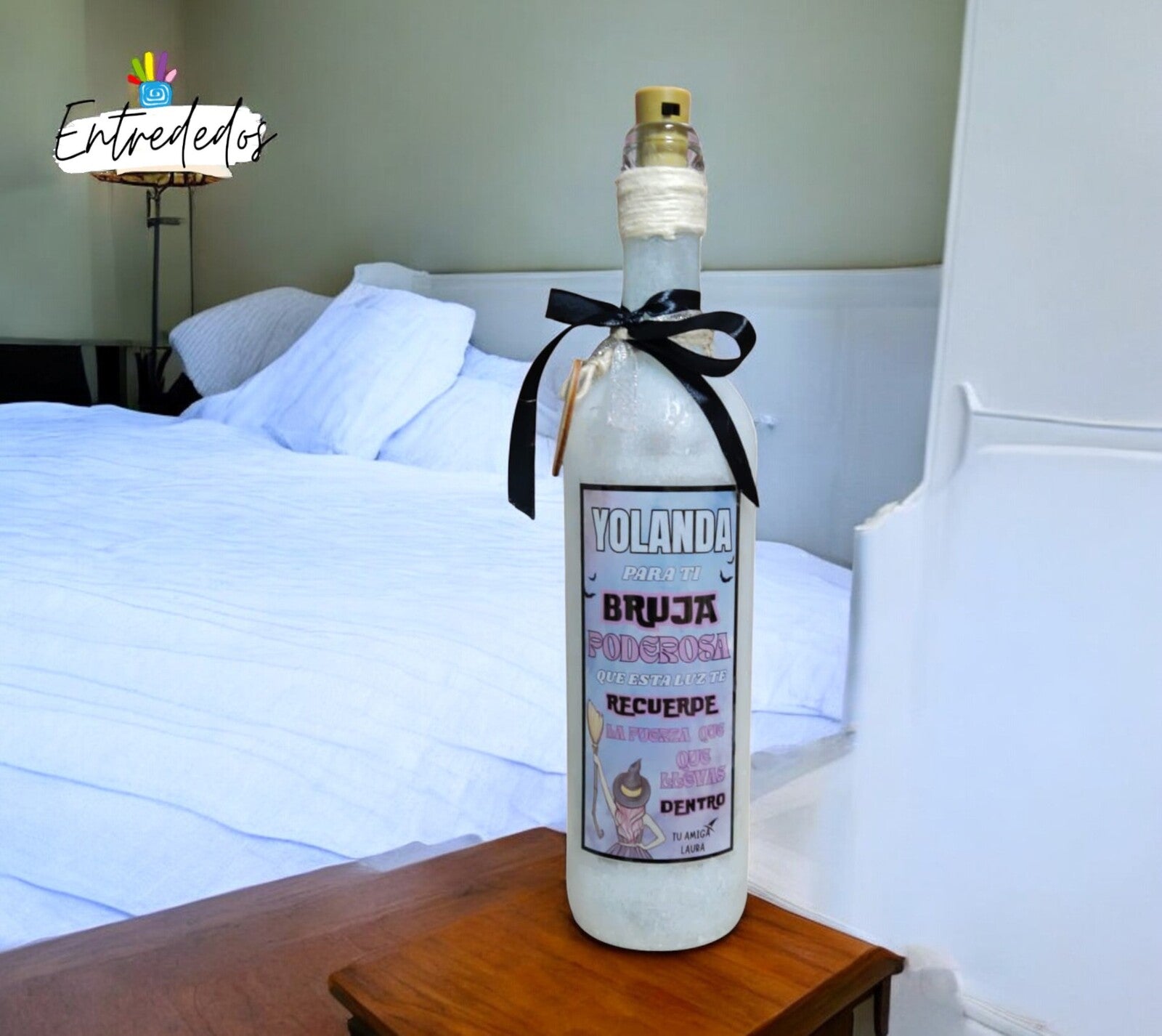 botella luminosa personalizada con nombre y frase positiva para mujer