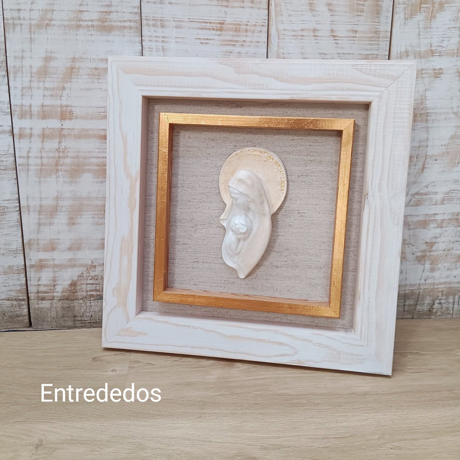 Cuadro El Tierno Abrazo de la Virgen María – Arte Religioso Artesanal y Único