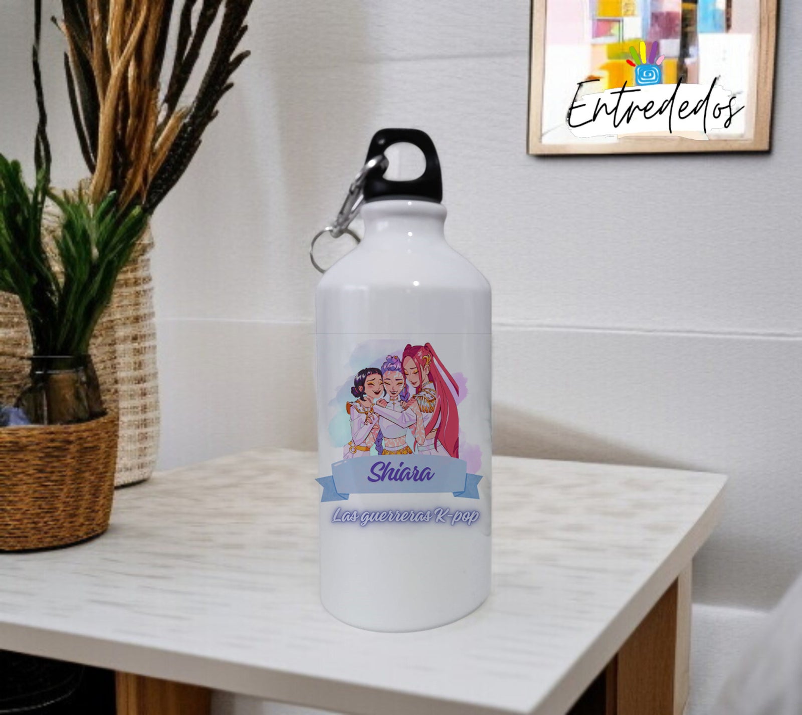 Bidón personalizado Hunter K-Pop con nombre. Reutilizable, resistente y perfecto para fans del K-Pop. Ideal para el día a día o como regalo original.