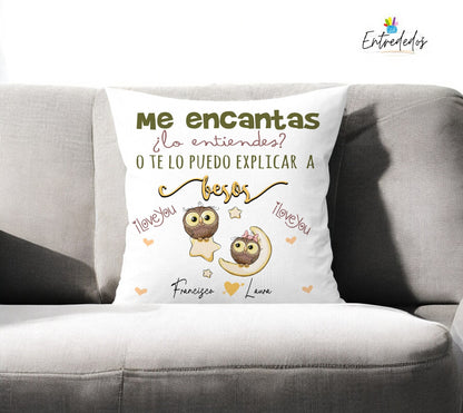 Cojín romántico personalizado de 40x40 cm con vuestros nombres y frase “Te comerías a besos”, relleno incluido, ideal para abrazar y regalar a tu pareja.