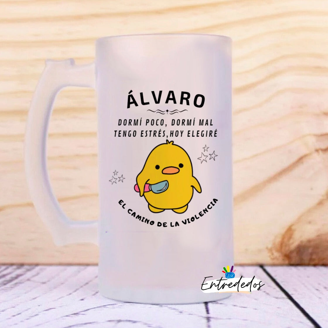 Jarra cerveza personalizada con diseño pollito cuchillo