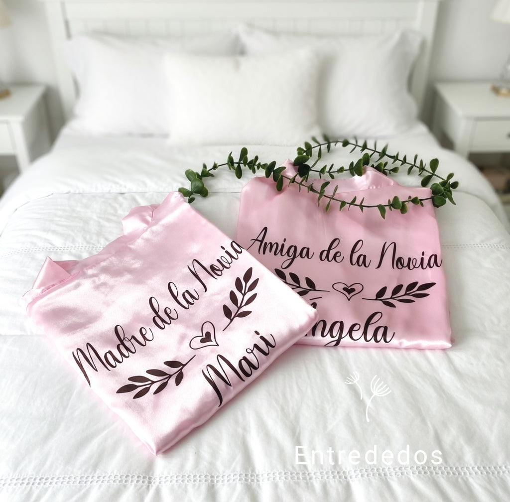 Bata dama de honor personalizada con nombre
