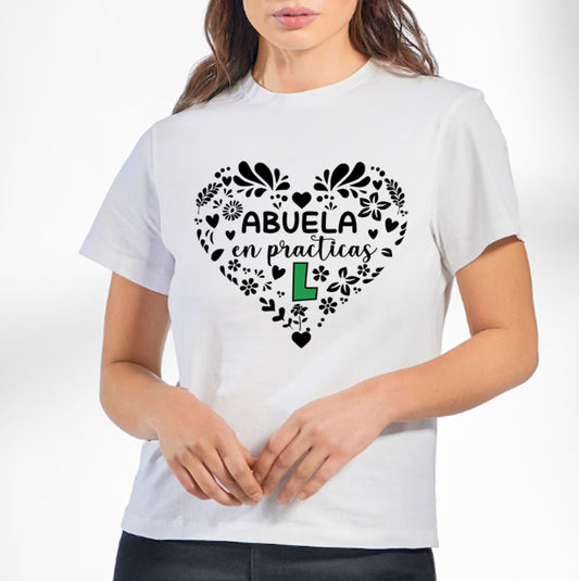 Camiseta Personalizada Abuela en Prácticas con Nombre