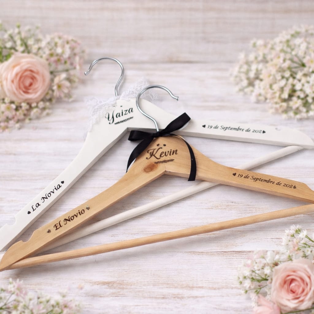 Perchas Personalizadas: El Regalo Perfecto Blanca