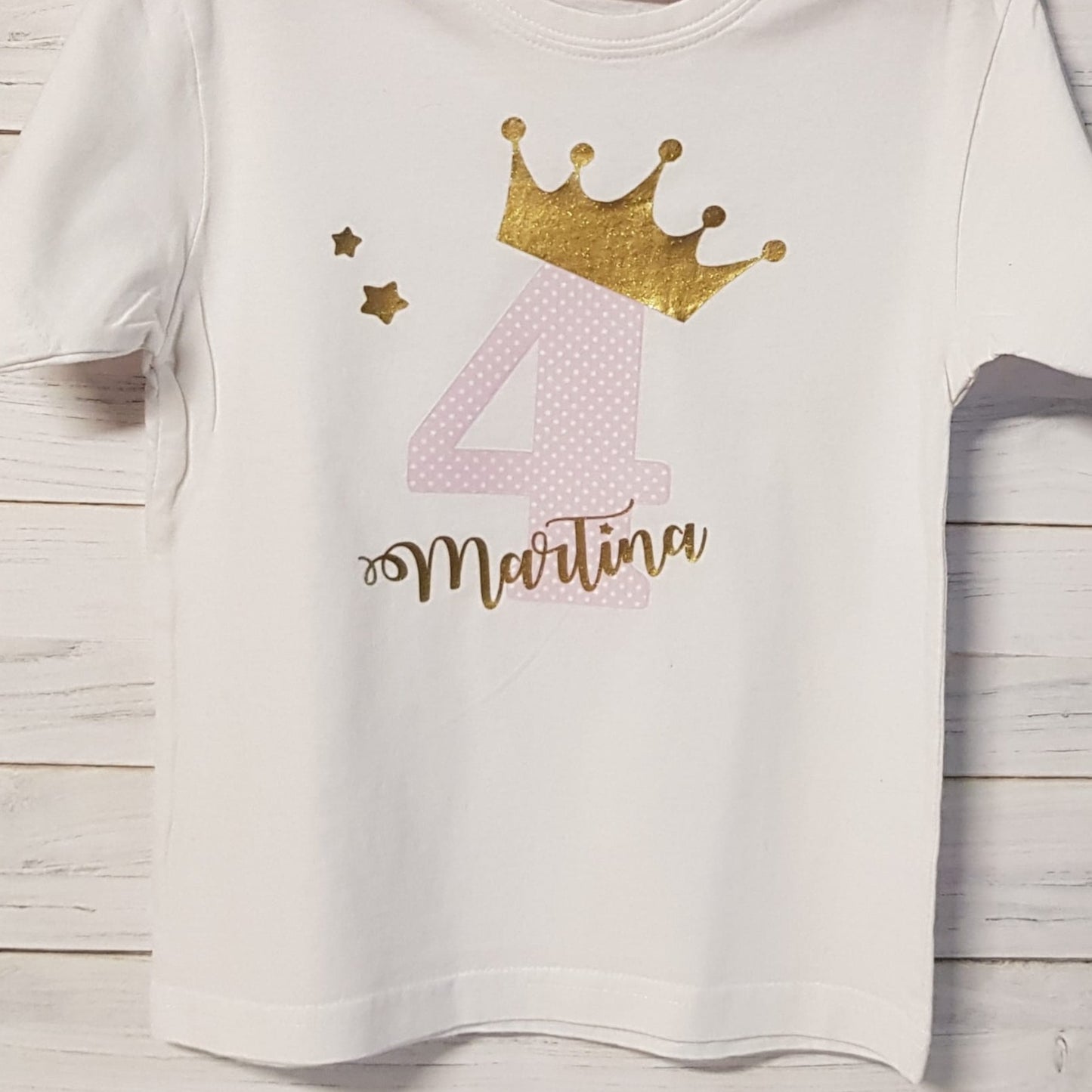 Camiseta para cumpleaños con diseño corona grande (MANGA CORTA)